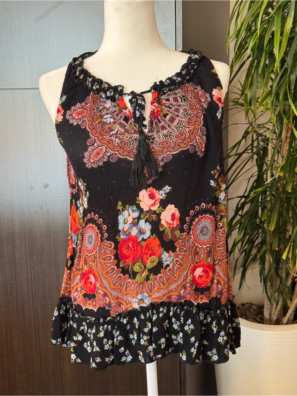 Bila Black Floral Tassel-Front Ruffle Hem Camisole